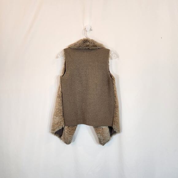MAURICES Brown Faux Fur Knit Waterfall Open Front Cardigan Vest Womens Medium M - Picture 6 of 11